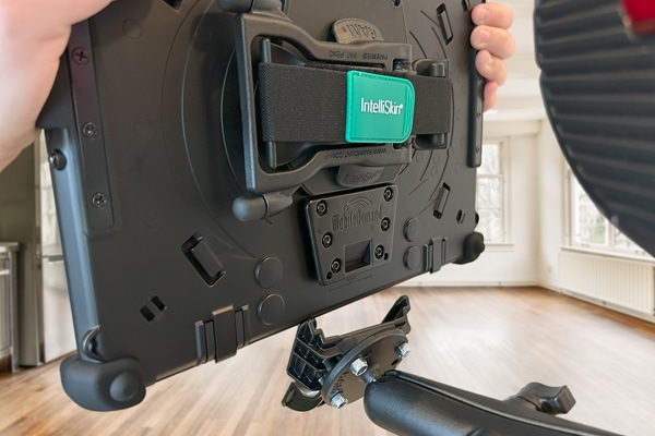 5xLPI Tablet mounting_slideshow